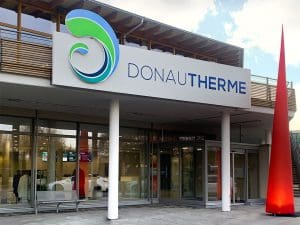 Eingang der Donautherme Ingolstadt von außen